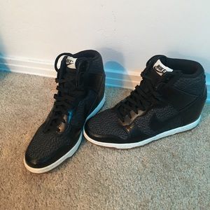 Nike Dunk Sky HI Essential - Sneaker