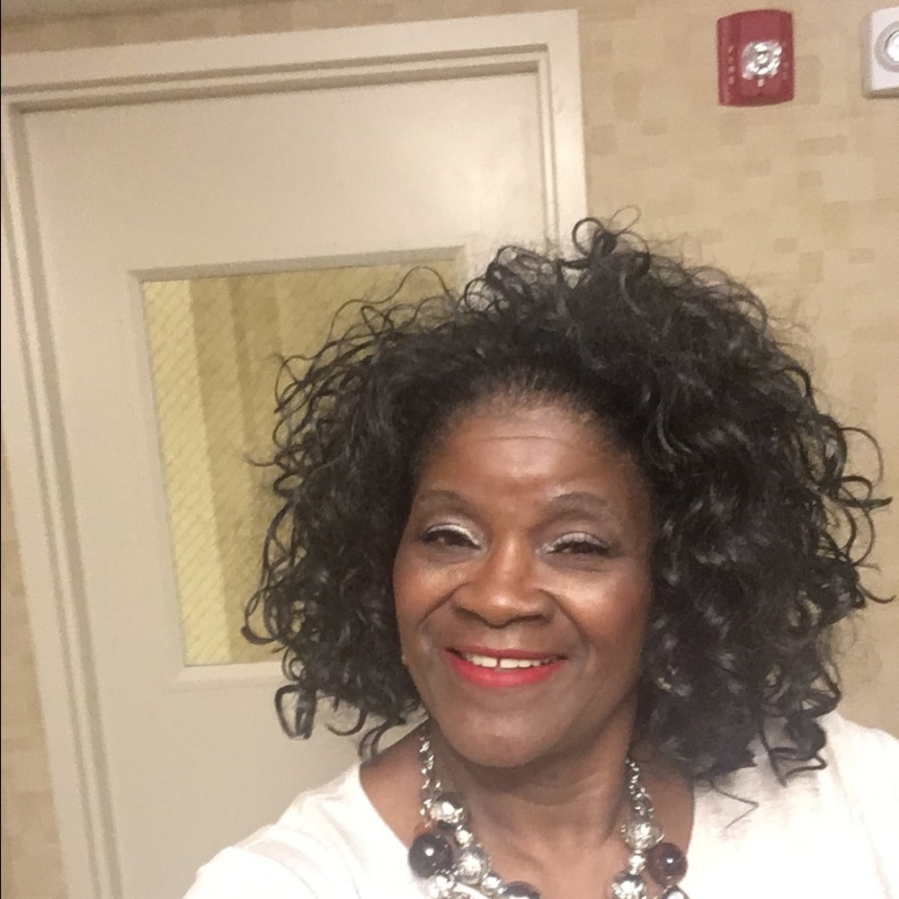 Meet your Posher, Joyce