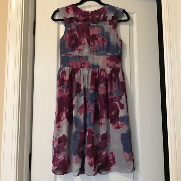 Ann Taylor Loft floral print V-neck saffron dress - Picture 2 of 6