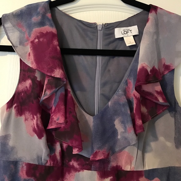 Ann Taylor Loft floral print V-neck saffron dress - Picture 3 of 6