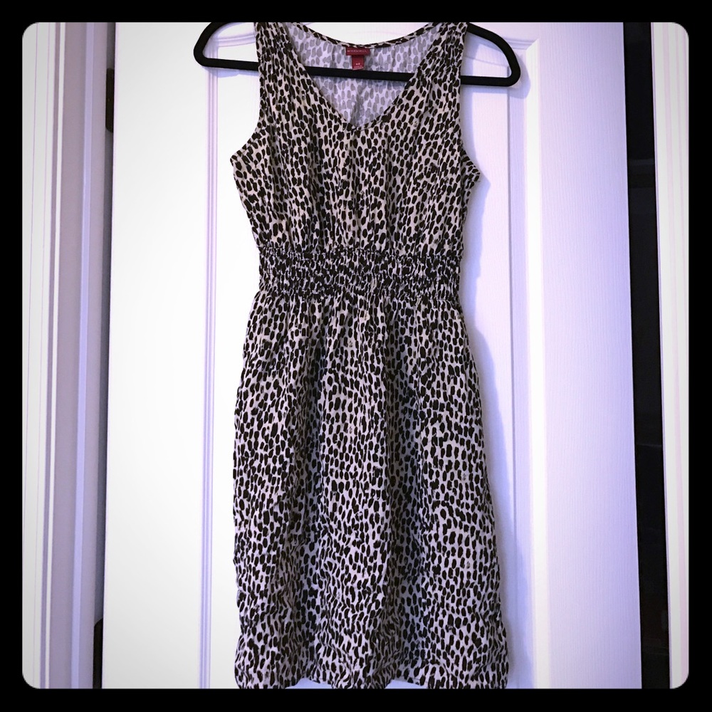 Printed V-neck dress