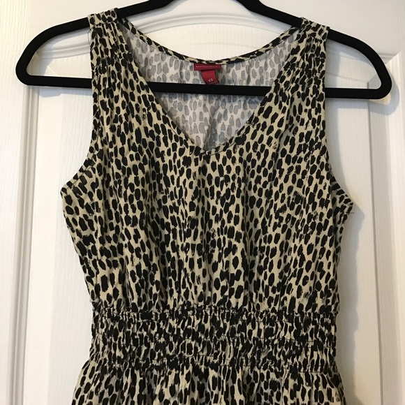 Printed V-neck dress - Picture 3 of 3