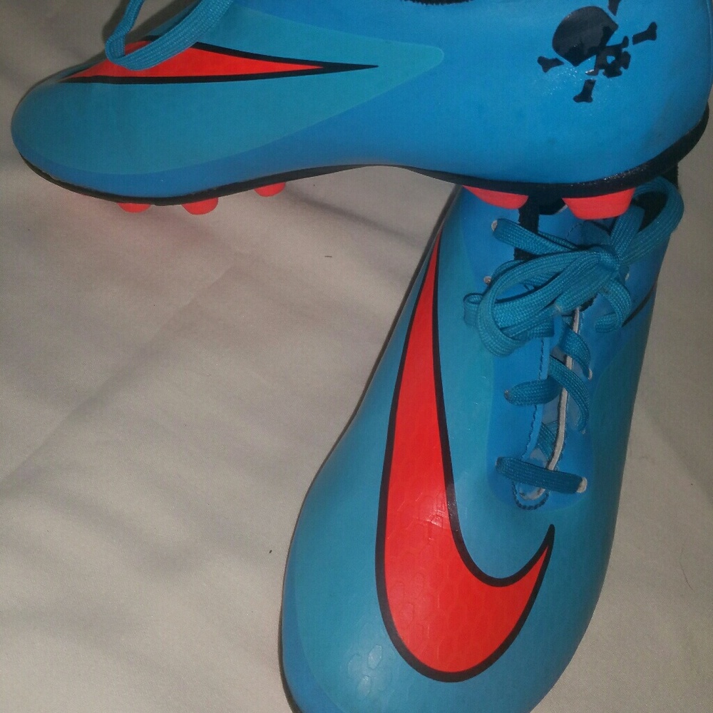 Nike youth football cleats