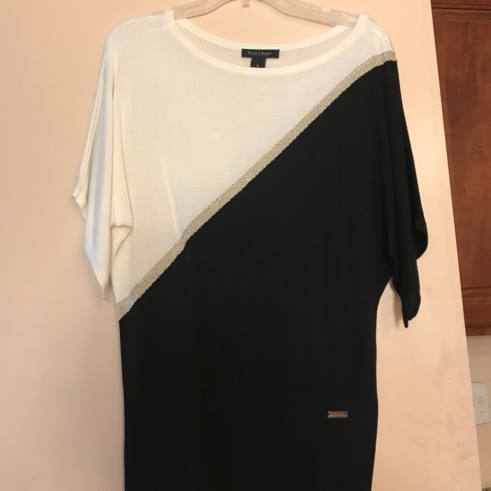 WHBM short sleeve sweater
