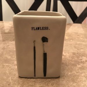 Rae Dunn brush holder