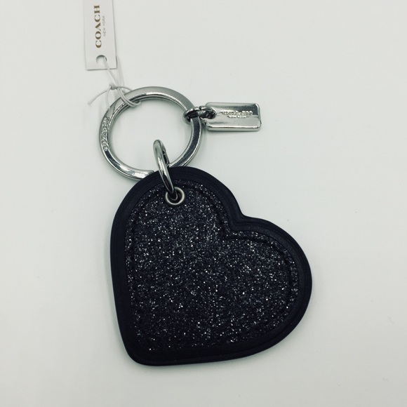 🎁 Coach Leather Heart Keychain NWT - Picture 2 of 4
