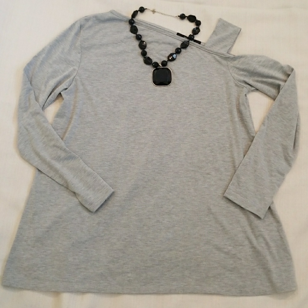 NWOT Made USA 3/4 sleeve cold shoulder shirt S