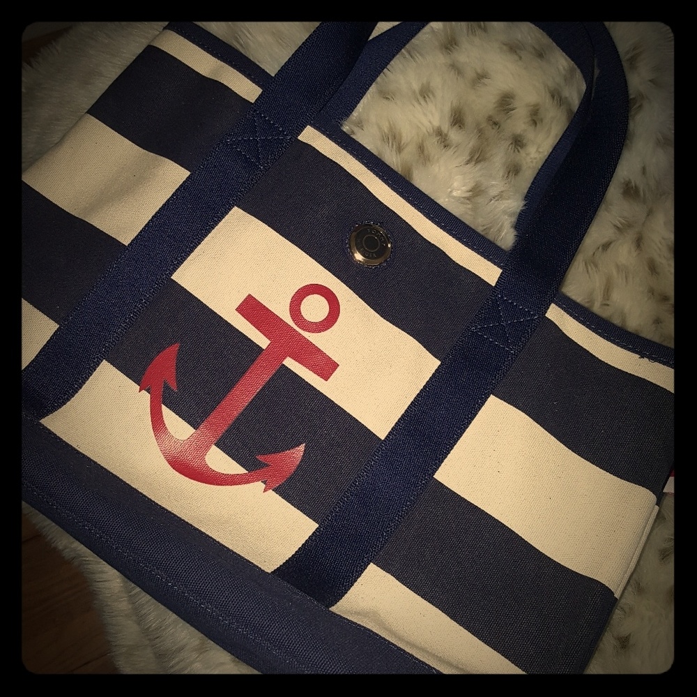 Brand new Tommy Hilfiger large purse