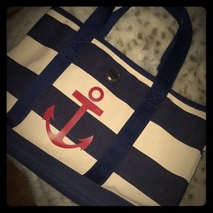 Brand new Tommy Hilfiger large purse