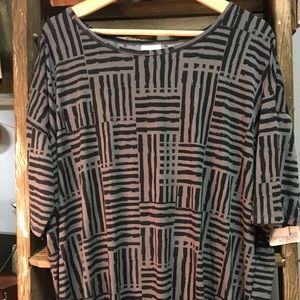 LuLaRoe black and grey Irma nwt