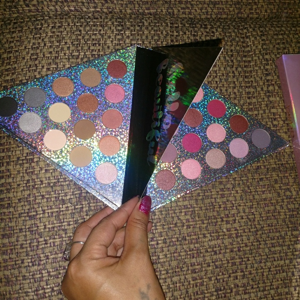 Nicole Miller New York Eyeshadow palette