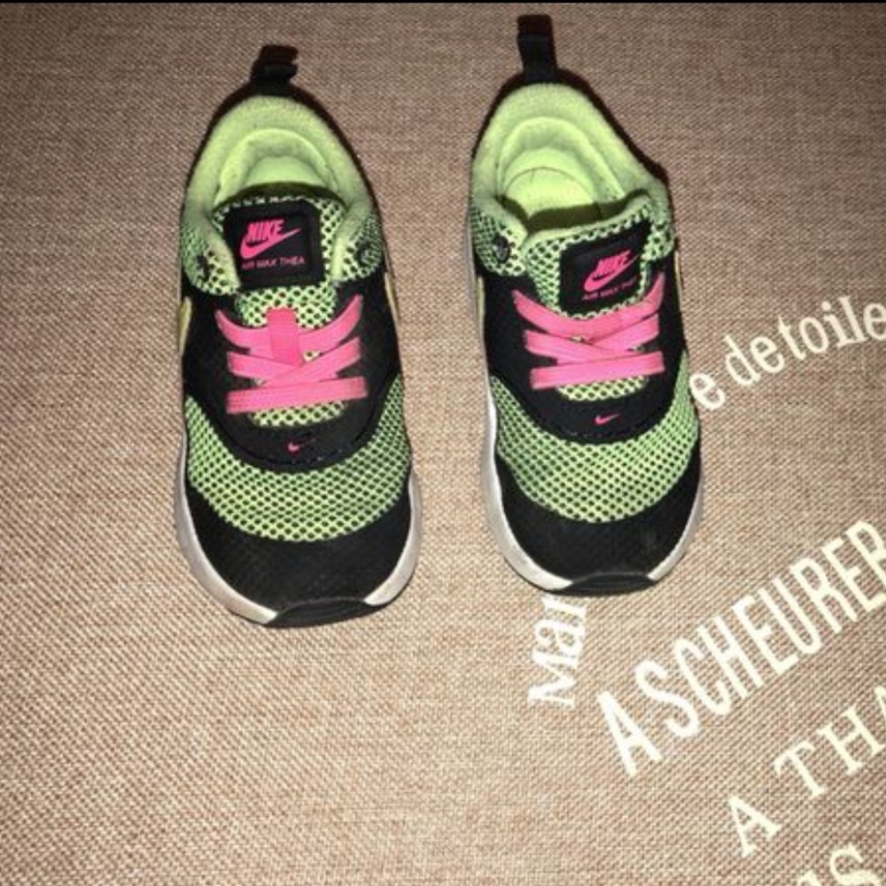 Nike Air Max toddler size 7 tennis shoes