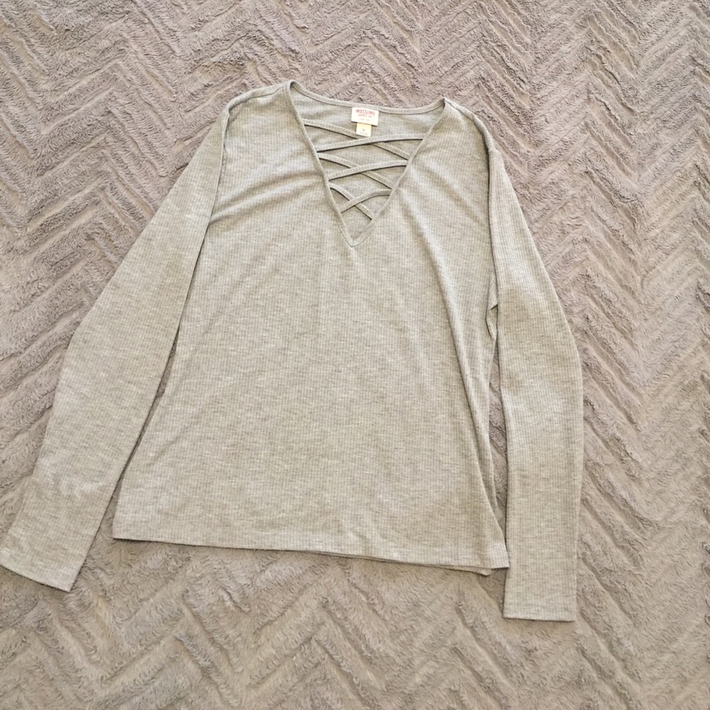 Mossimo Crossing V Top