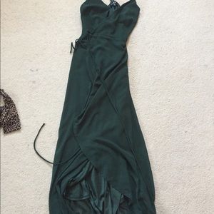Lulu’s Emerald Green Gown