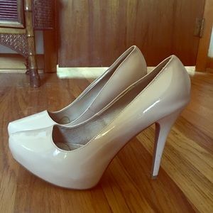 Size 12 women's heels nude