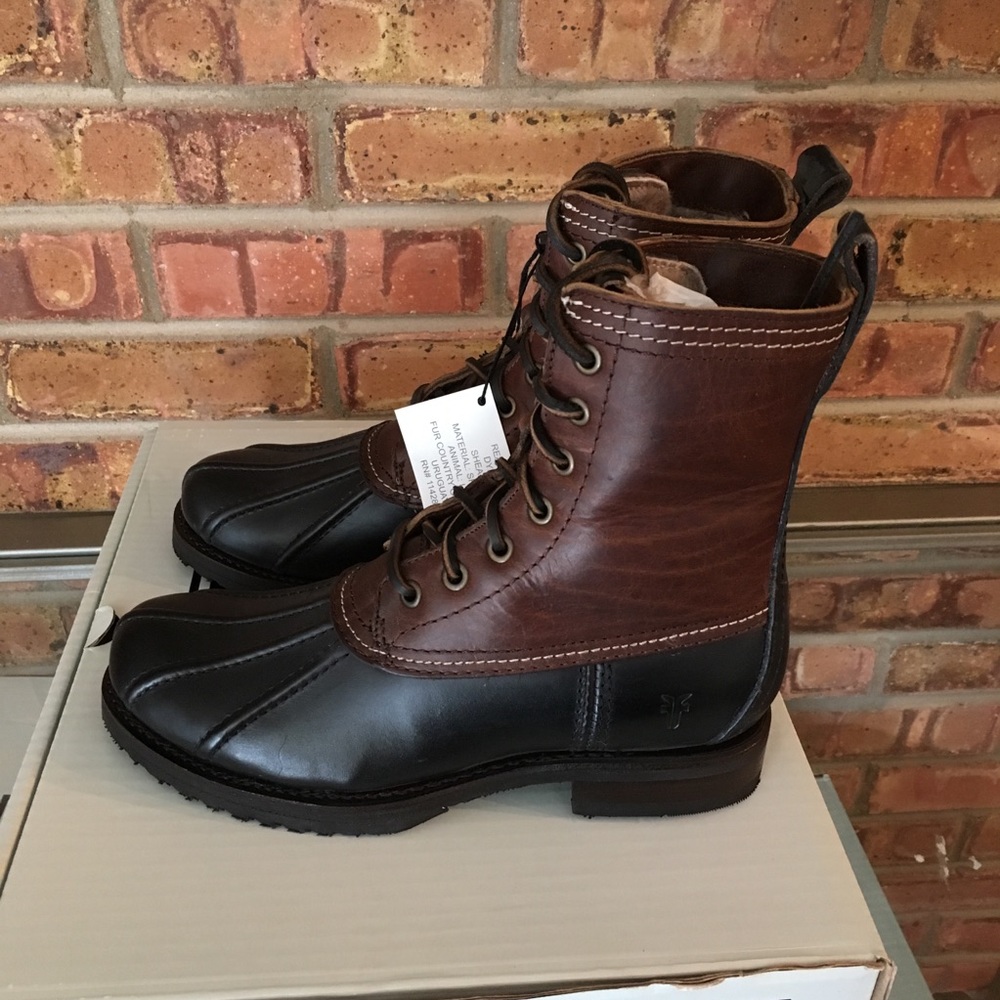 Frye Veronica Duck Boot MSRP $ 398 LAST 2 PAIRS - Picture 2 of 8