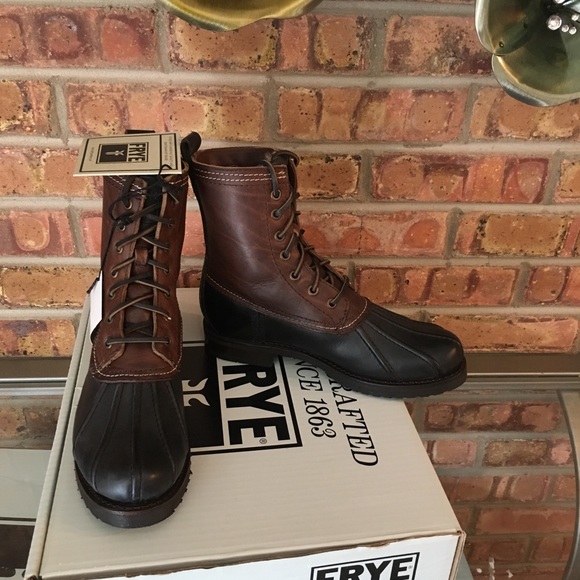 Frye Veronica Duck Boot MSRP $ 398 LAST 2 PAIRS - Picture 4 of 8