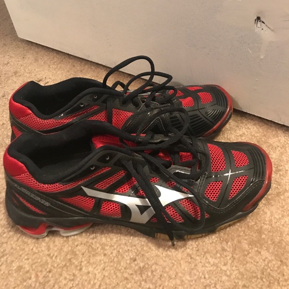 Black and red mizuno wave lightening Z2 - Picture 2 of 5