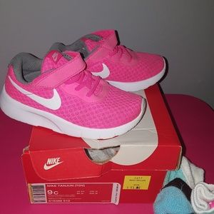SOLD kids nike gym shoes