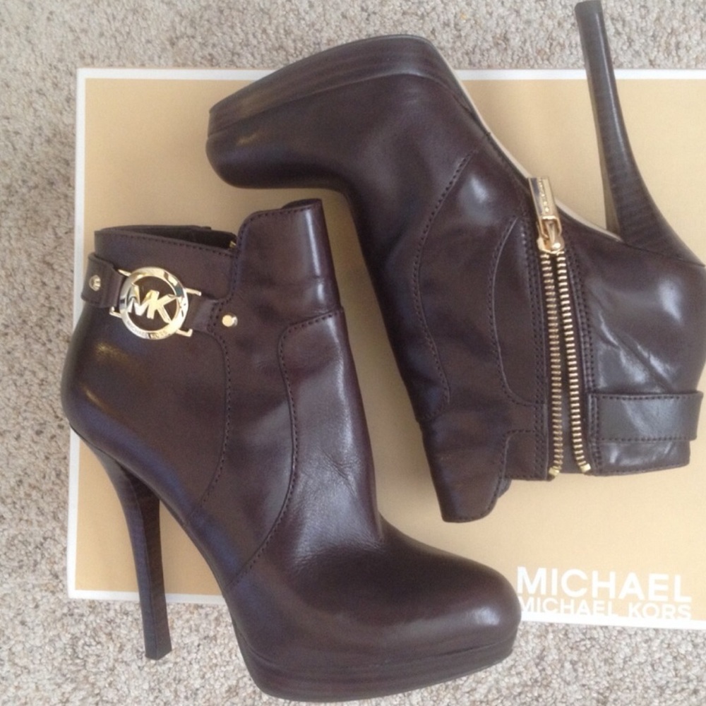 SOLD!!!MK booties