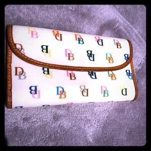 Pre-loved Dooney & Bourke Full size wallet