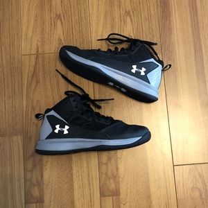 Boys Under Armour basketball shoe