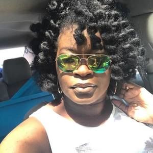 Meet your Posher, Yolanda