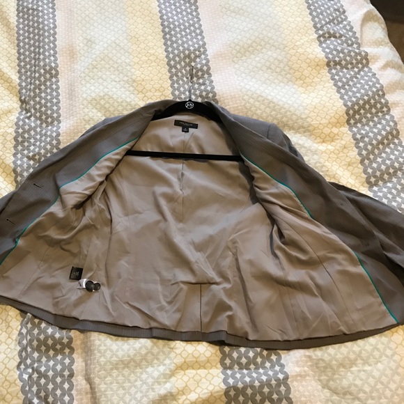 Ann Taylor grey blazer - Picture 3 of 4