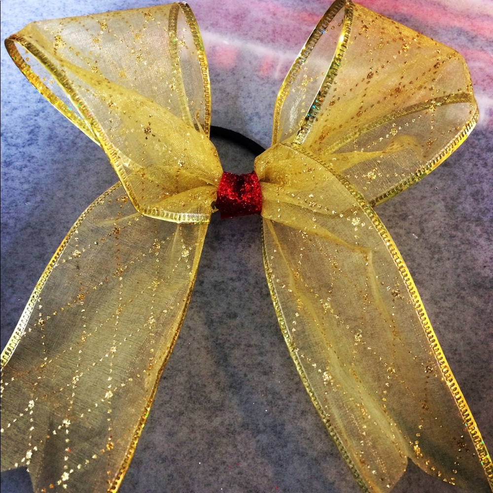 Holiday bow