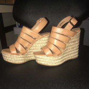 super cute tan wedges