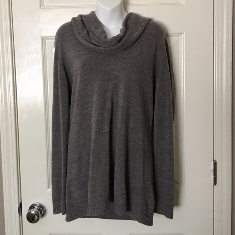 Reposh - NY&Co. Gray Cowlneck Sweater
