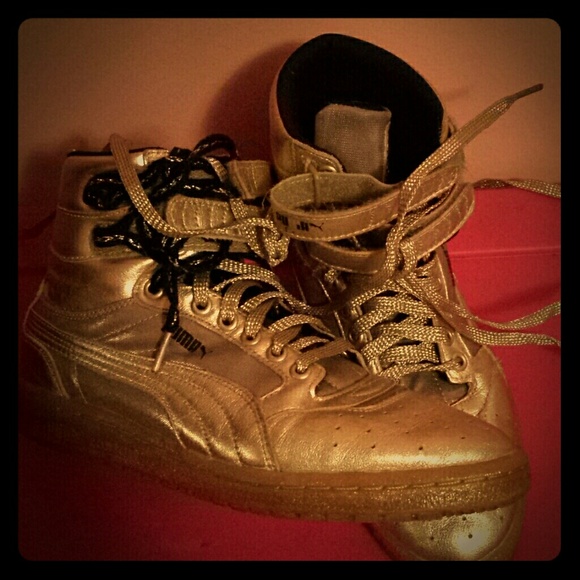 High Top PUMAS - Picture 1 of 1