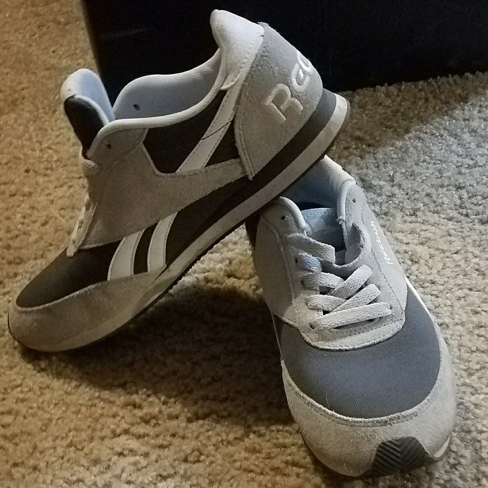 Redbox shoes