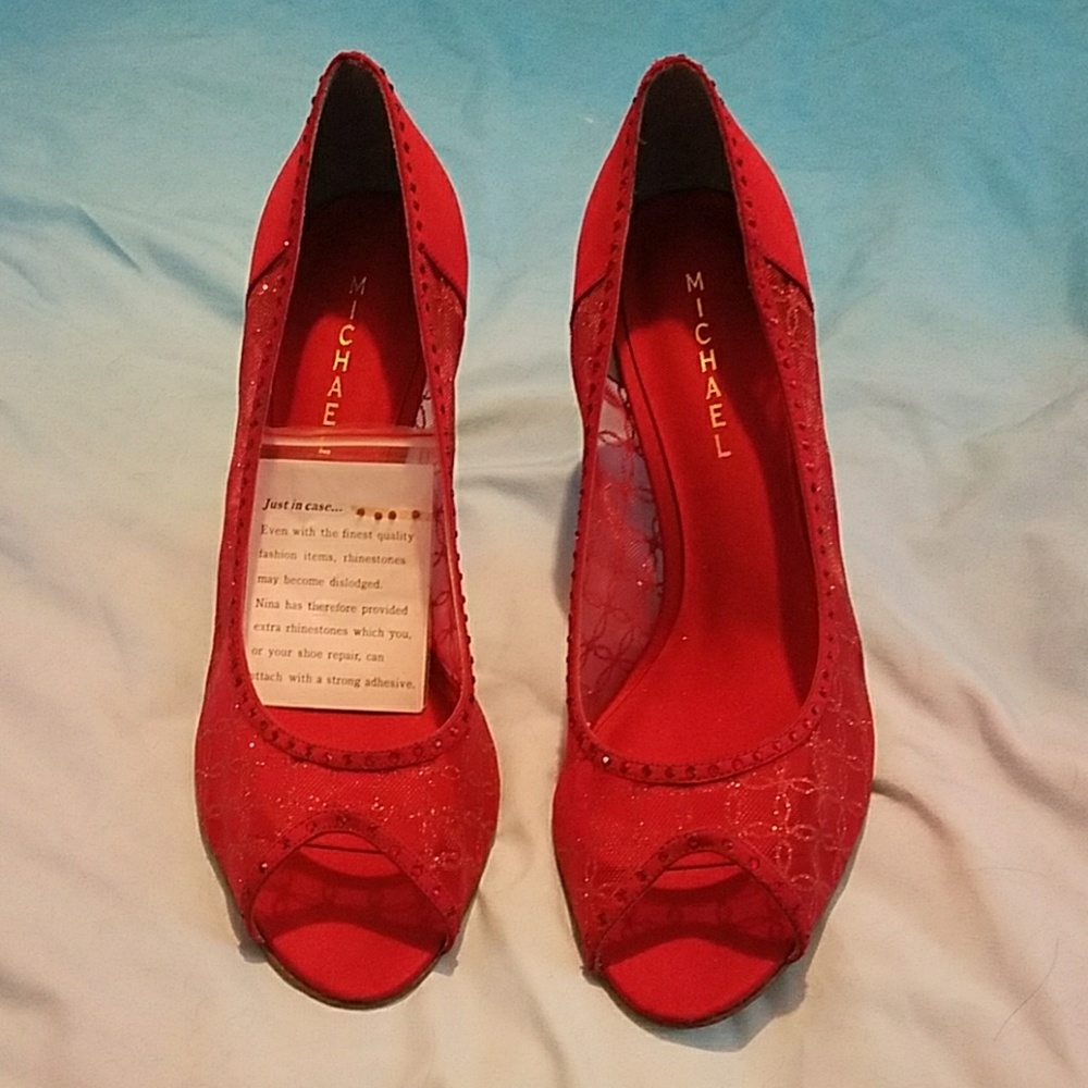 NWT Ruby Red Heels, dust bags included