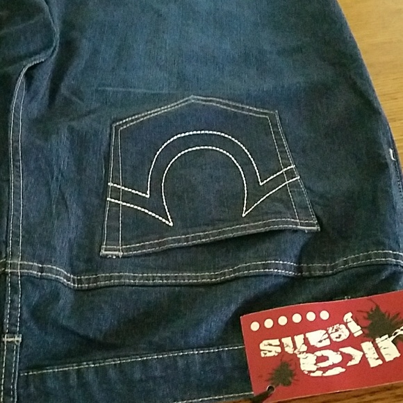 P24 - Picture 2 of 5