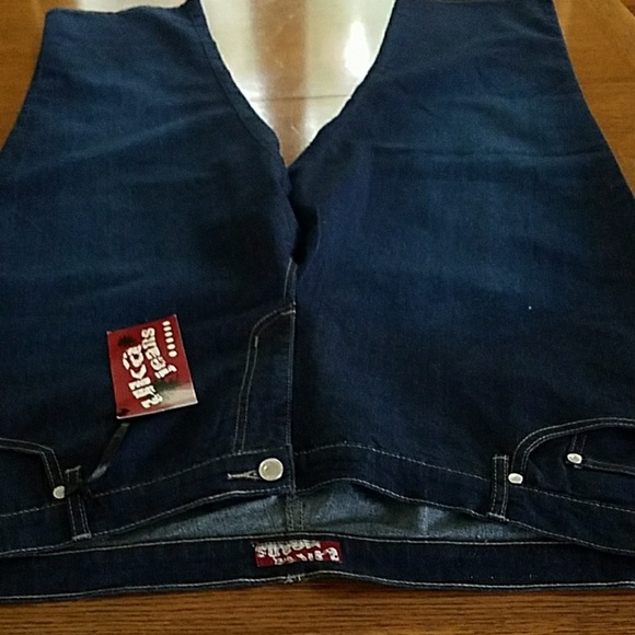 P24 - Picture 4 of 5