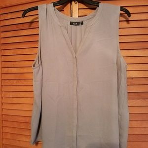 Apt 9 sleeveless blouse size Xl taupe