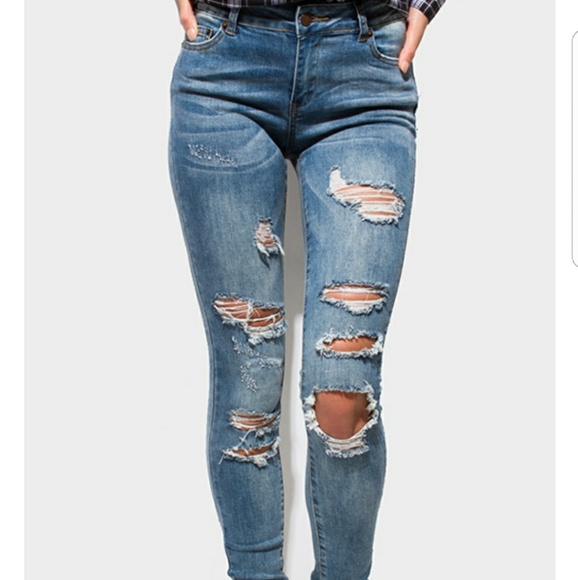 🔴Destroyed Ripped Skinnys! - Picture 5 of 8