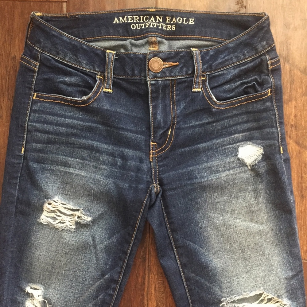 American Eagle Distressed Ripped Jeggings