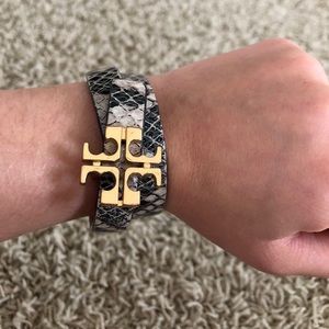 Tory Burch Wrap logo Bracelet