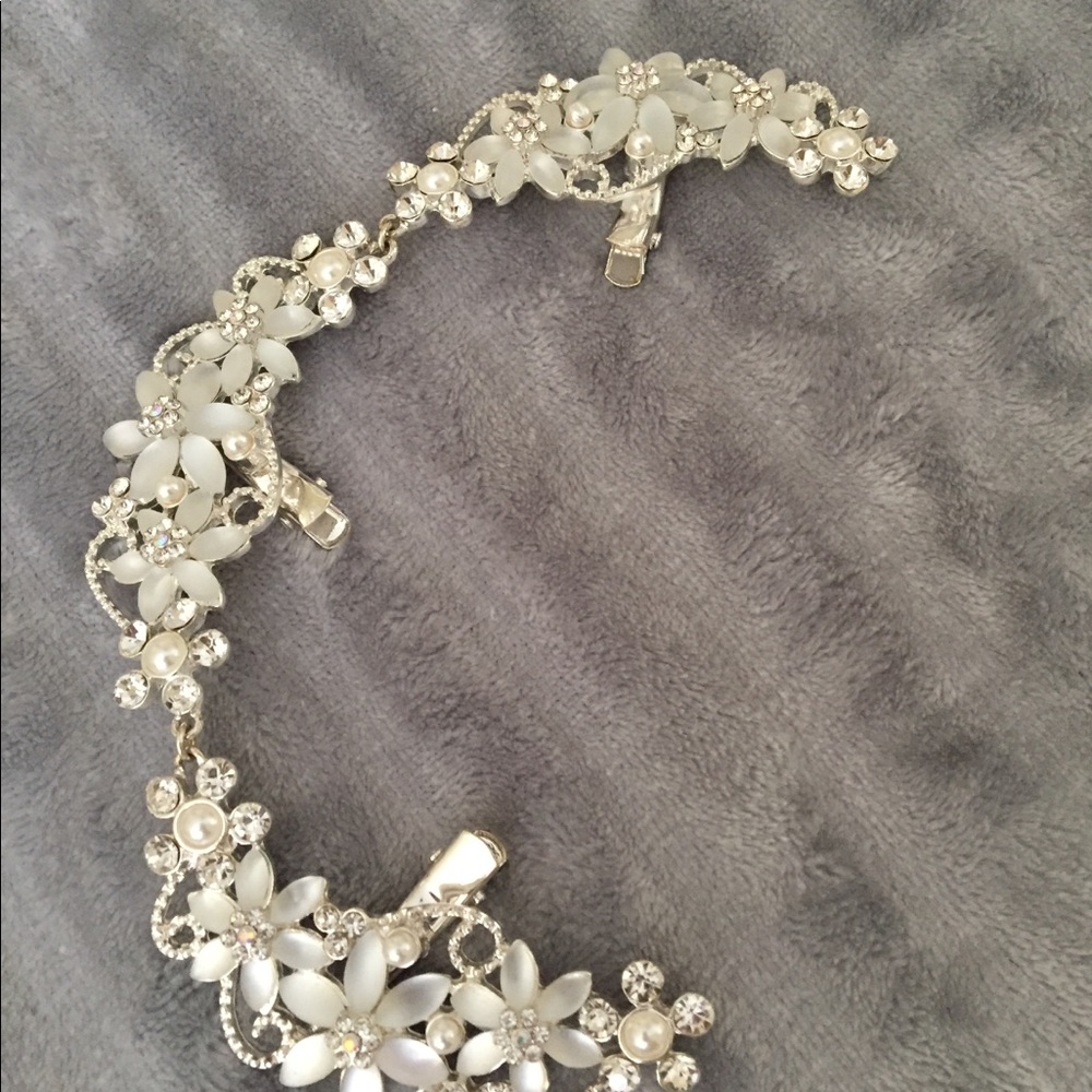 Beautiful hair piece use once for a wedding