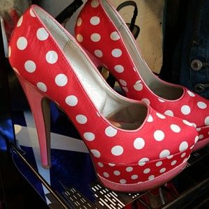 Pinup polky for heels