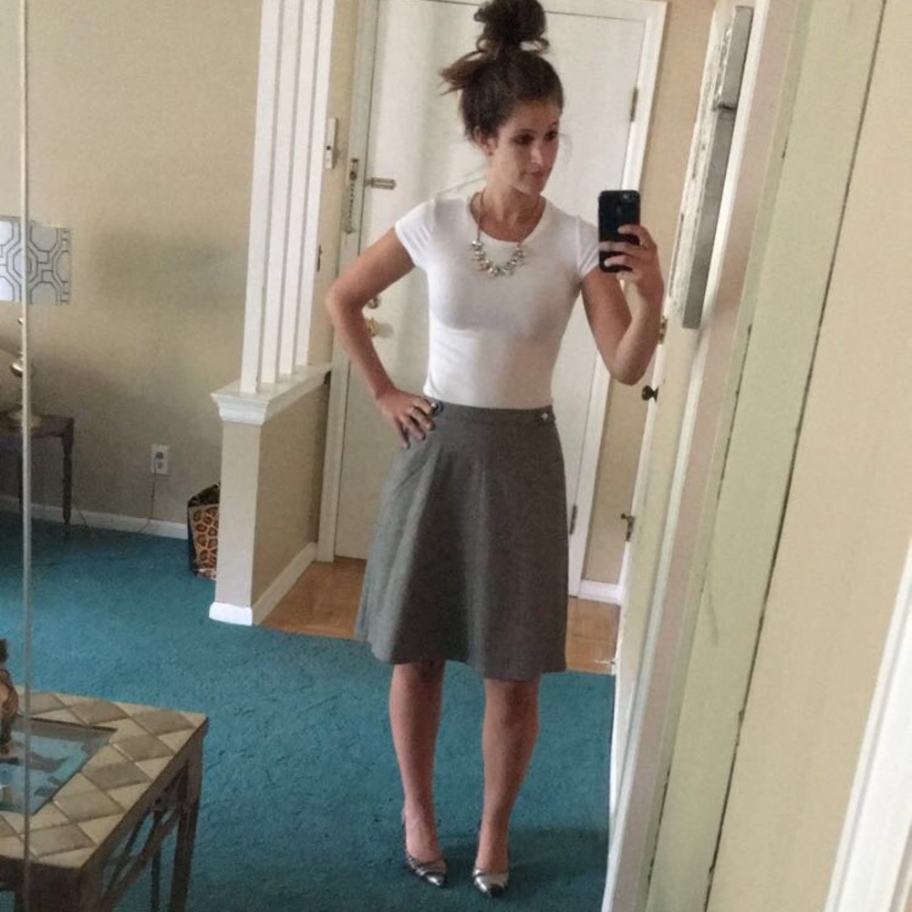 The Limited Gray Knee Length Skirt With Pockets