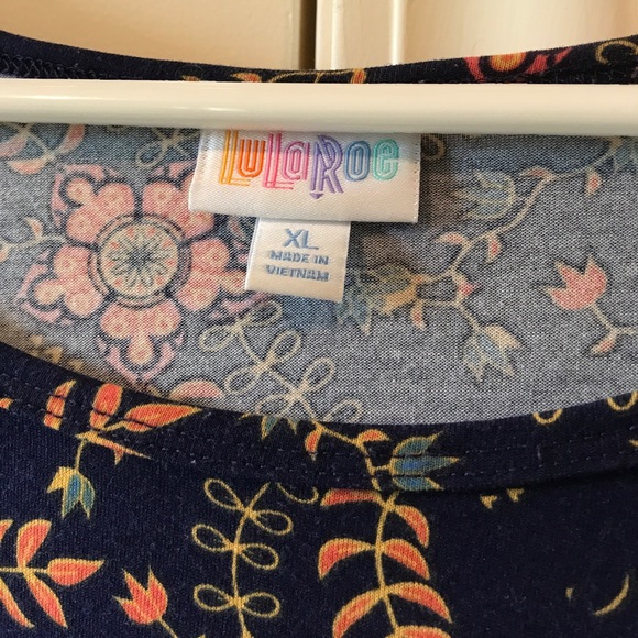 Lularoe Irma XL - Picture 3 of 4