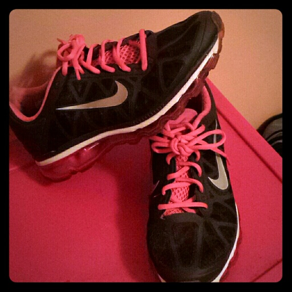 Nike - Picture 1 of 1