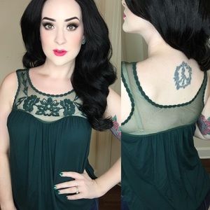 Soft Forrest Green Sweetheart Embroidered Lace Top