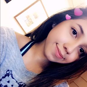 Meet your Posher, Yajaira