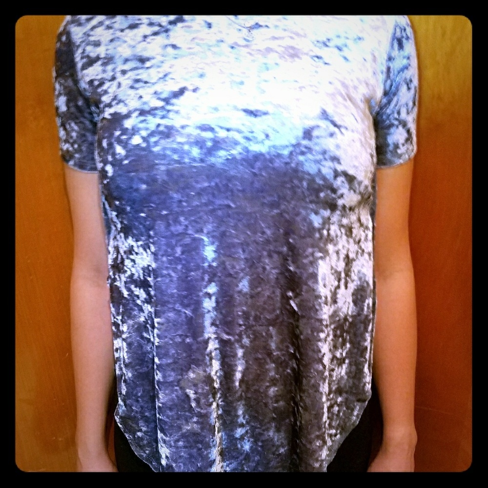 $⬇Crushed velvet side split t-shirt