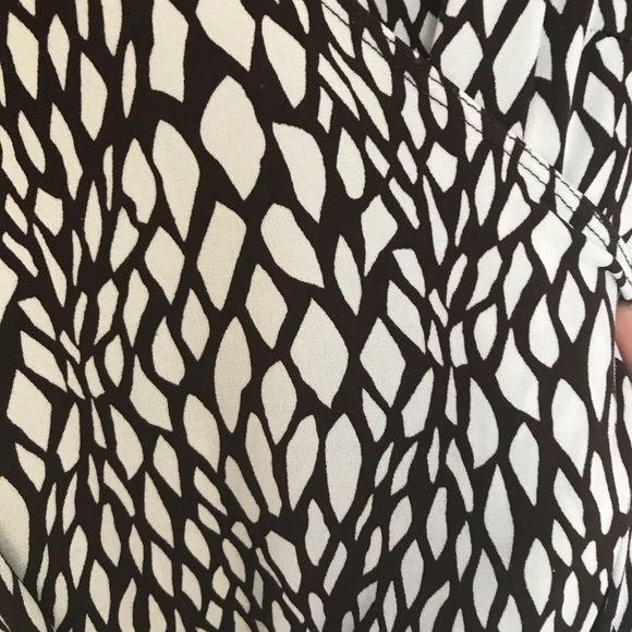 Patterned Faux Wrap Dress w/ attached sash - Picture 3 of 6