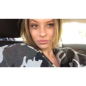 Meet your Posher, Nicholette